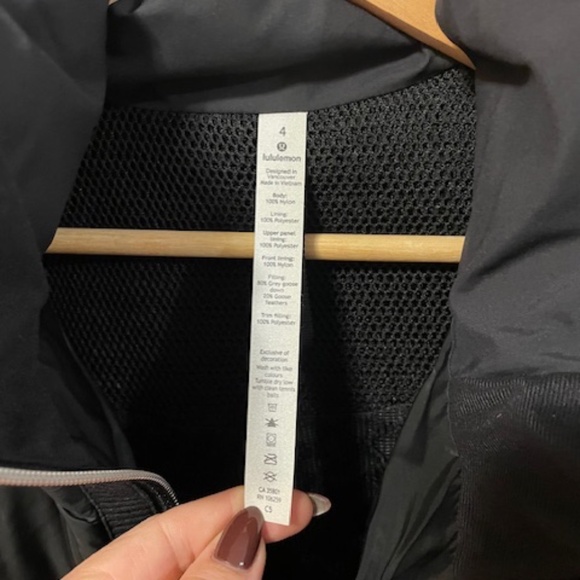LULULEMON LONG PUFFER JACKET. - Picture 3 of 5